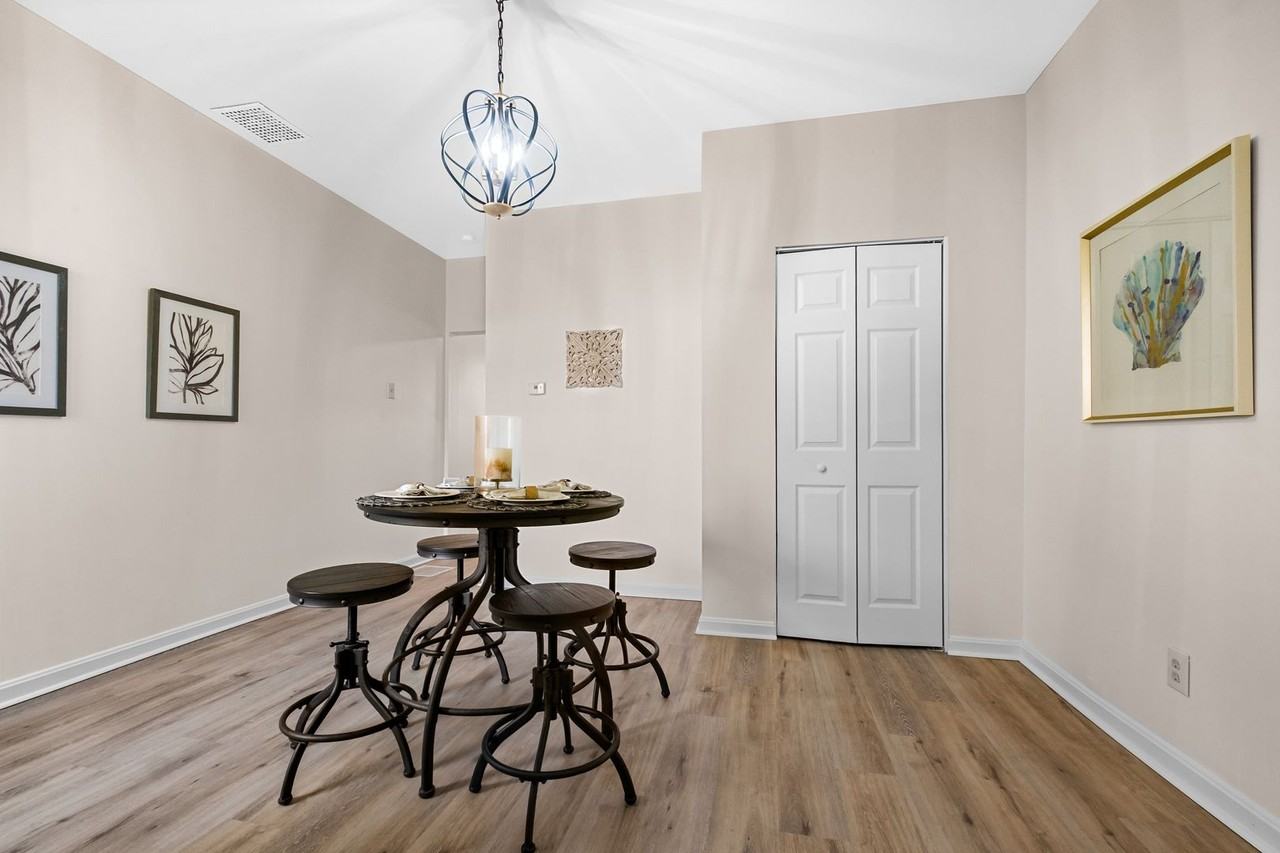 826 Walnut St - Photo 4 of 23