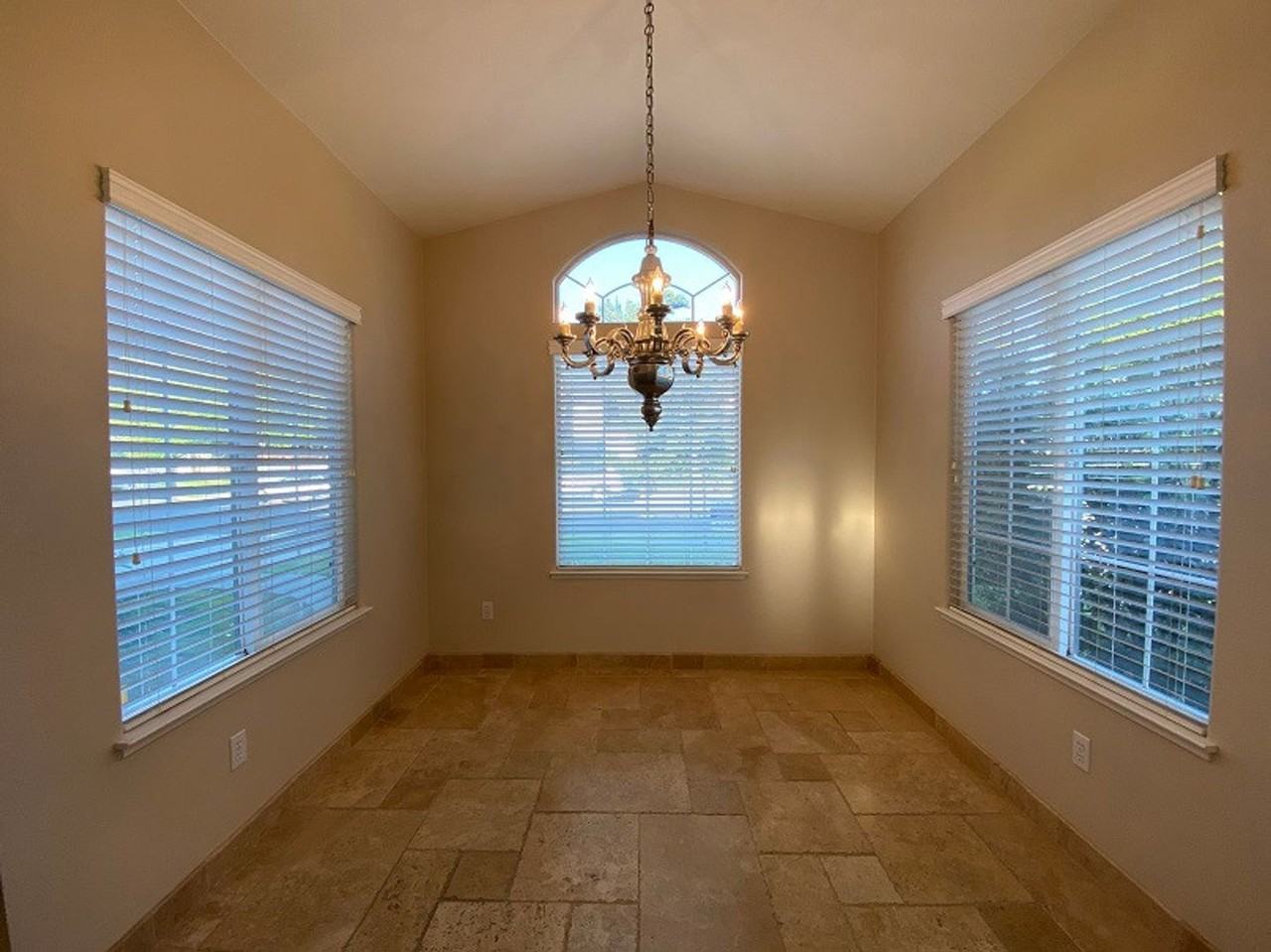 7 Michael Way - Photo 7 of 19