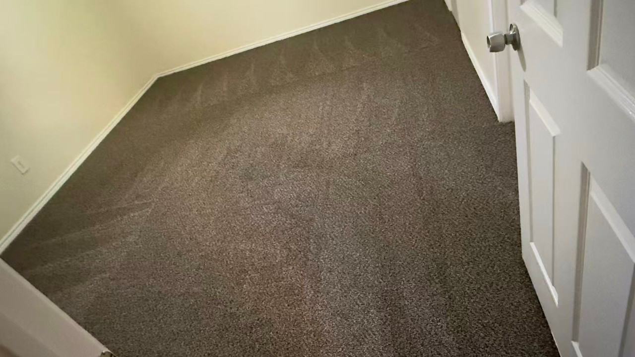 212 Darrin Dr - Photo 5 of 11