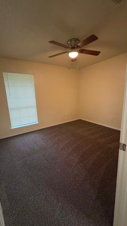 212 Darrin Dr - Photo 7 of 11