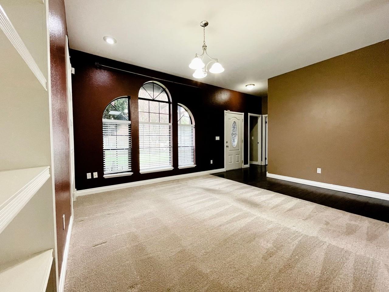 21828 Se 269th St - Photo 4 of 31