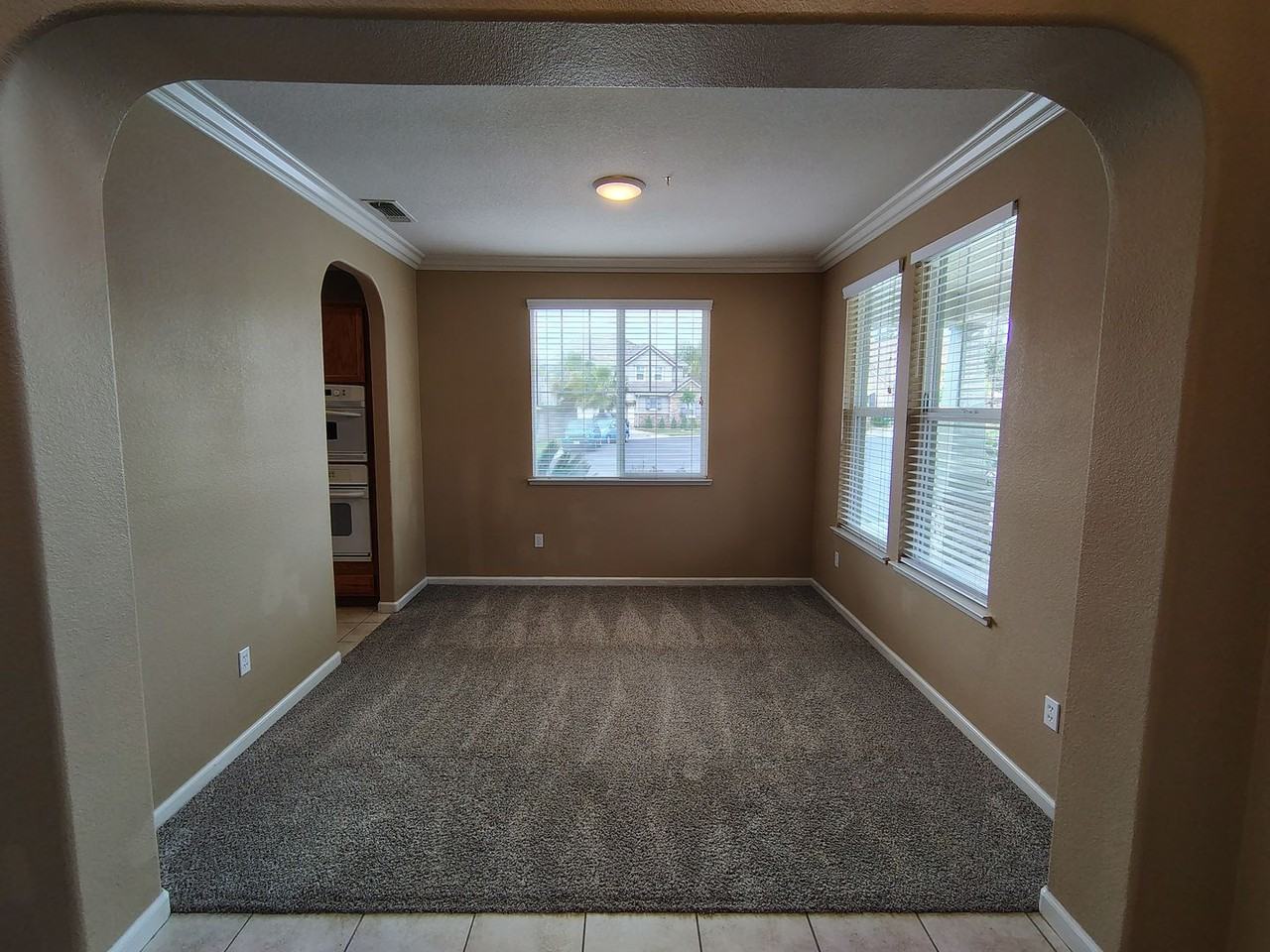 13606 Brook Way - Photo 5 of 50