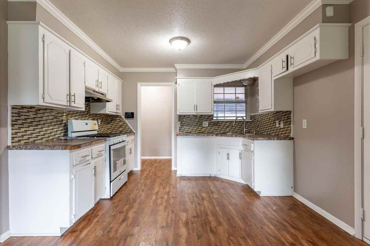 648 Moraine Ave - Photo 2 of 7