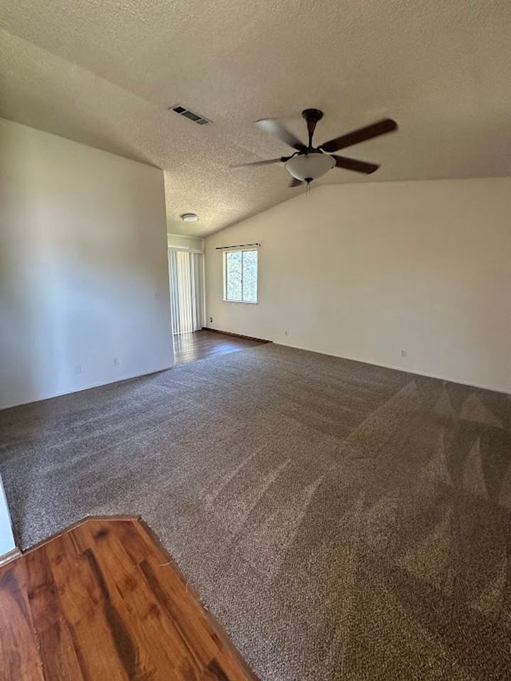 5391 Stonethrow Ct - Photo 4 of 23