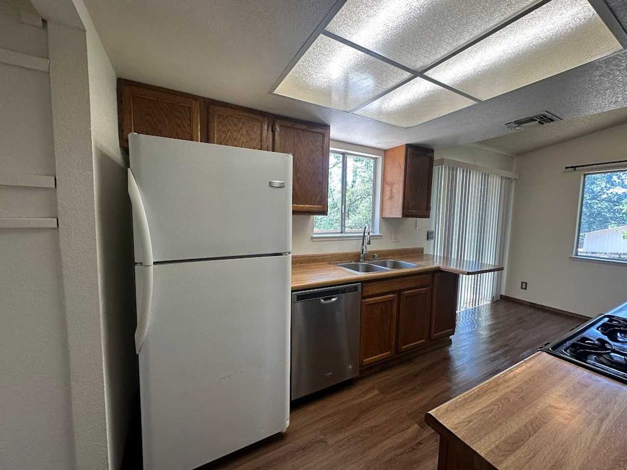 5391 Stonethrow Ct - Photo 6 of 23