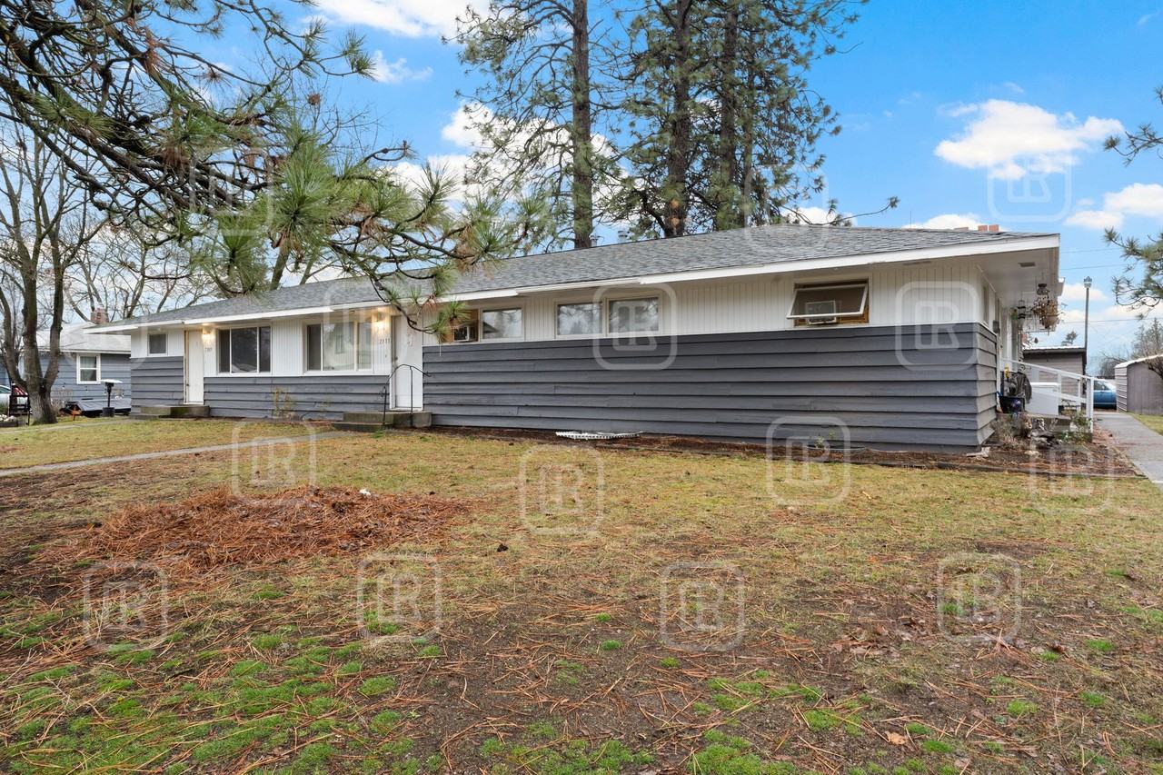 7313 E 6th Ave #5 - Photo 2 of 17