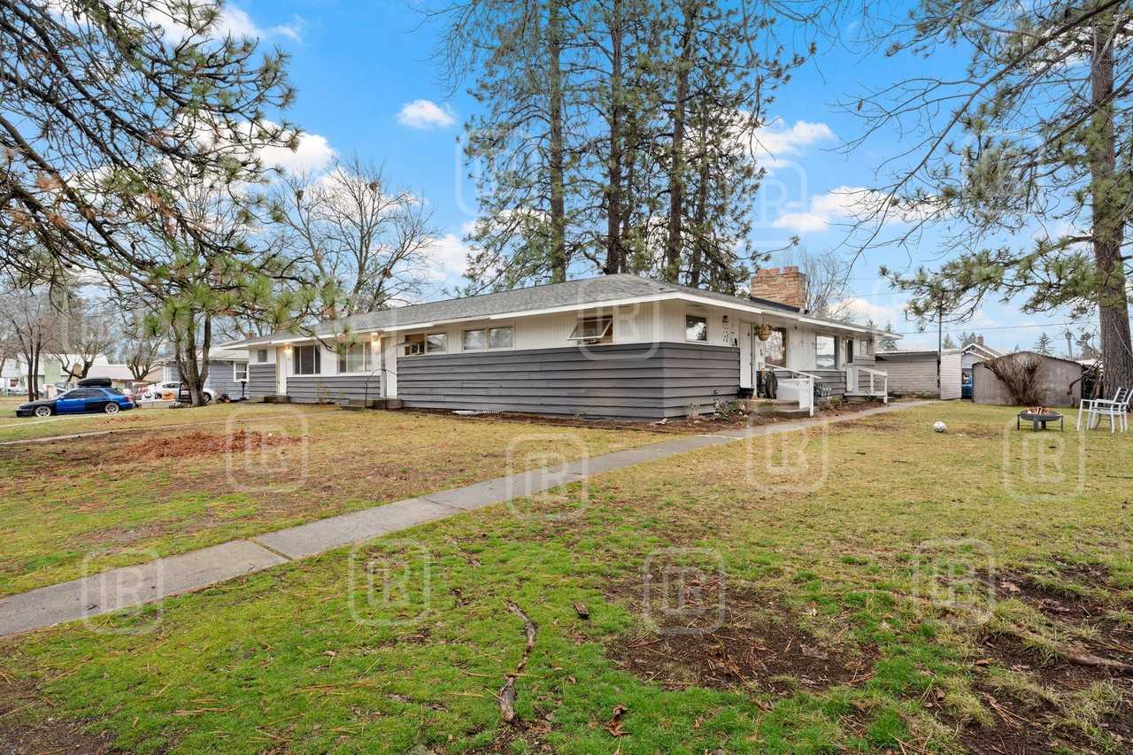 7313 E 6th Ave #5 - Photo 3 of 17