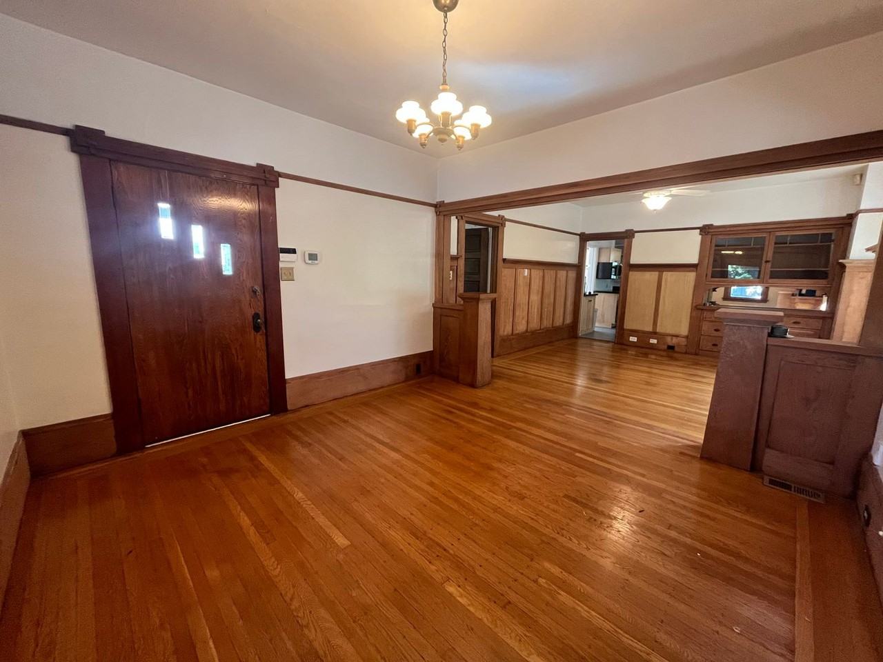 219 24th St - Photo 6 of 32