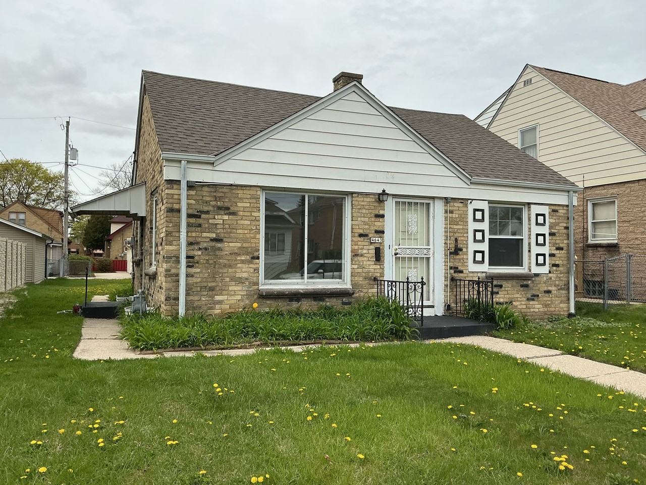 4643 N Parkway Ave - Photo 3 of 10