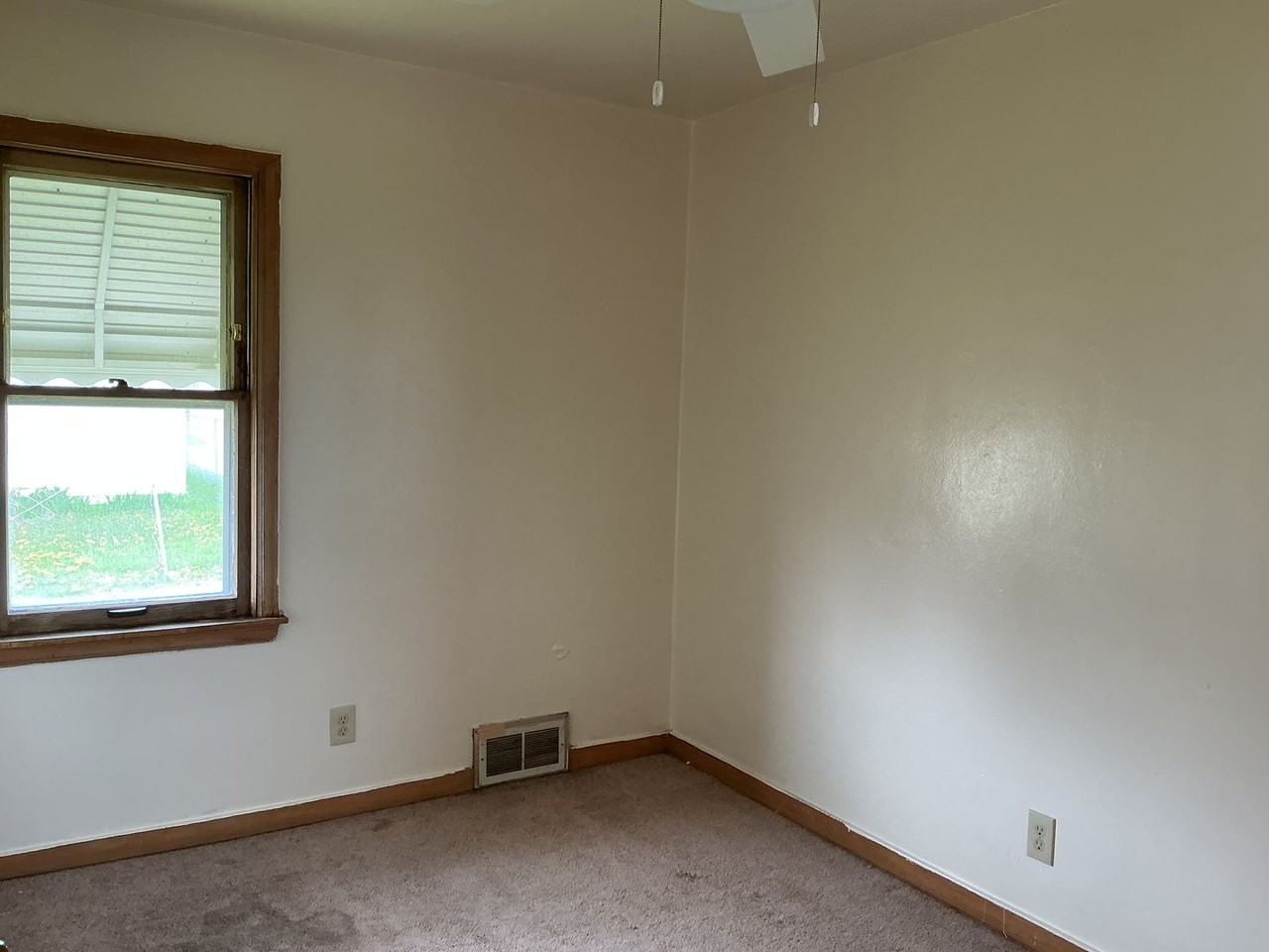 4643 N Parkway Ave - Photo 5 of 10