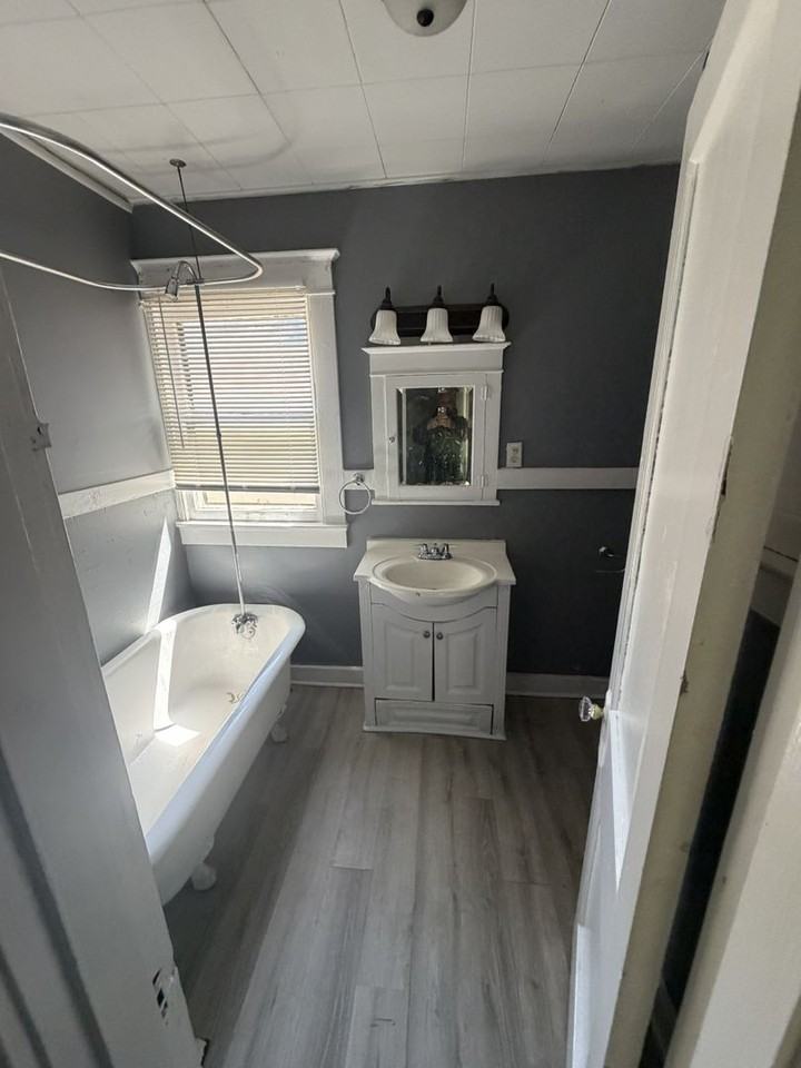 1708 W Gaulbert Ave - Photo 7 of 16