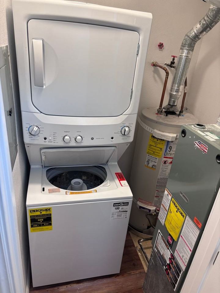 4240 Folker St #B102 - Photo 5 of 10