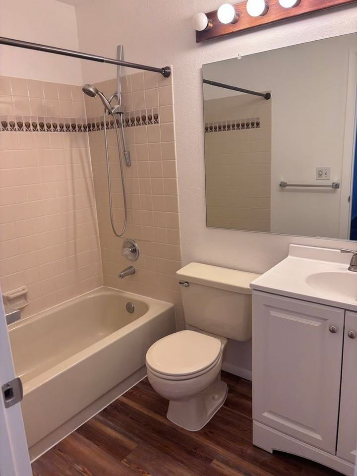 4240 Folker St #B102 - Photo 6 of 10