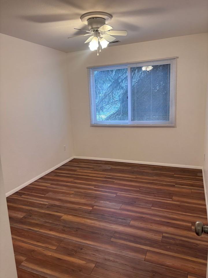 4240 Folker St #B102 - Photo 7 of 10