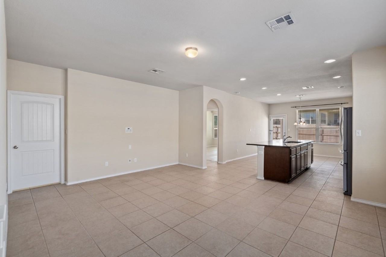 119 Buescher Cv - Photo 5 of 33