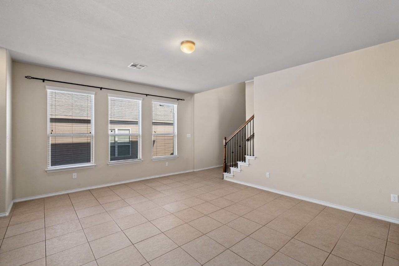 119 Buescher Cv - Photo 6 of 33