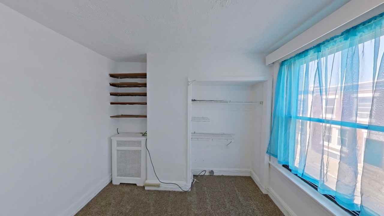 438 Saint Pauls St - Photo 7 of 7