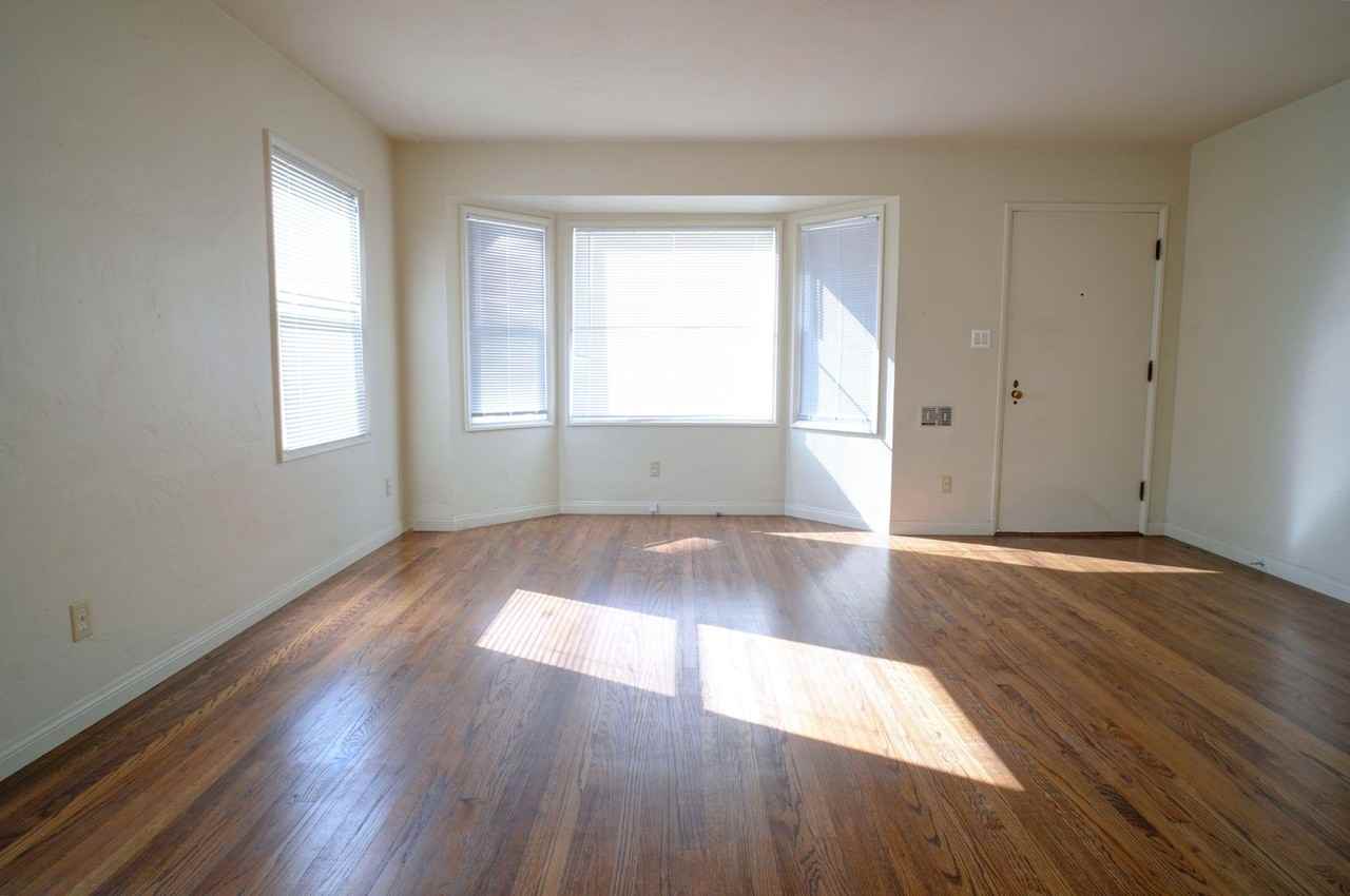 5021 Garfield St - Photo 3 of 20