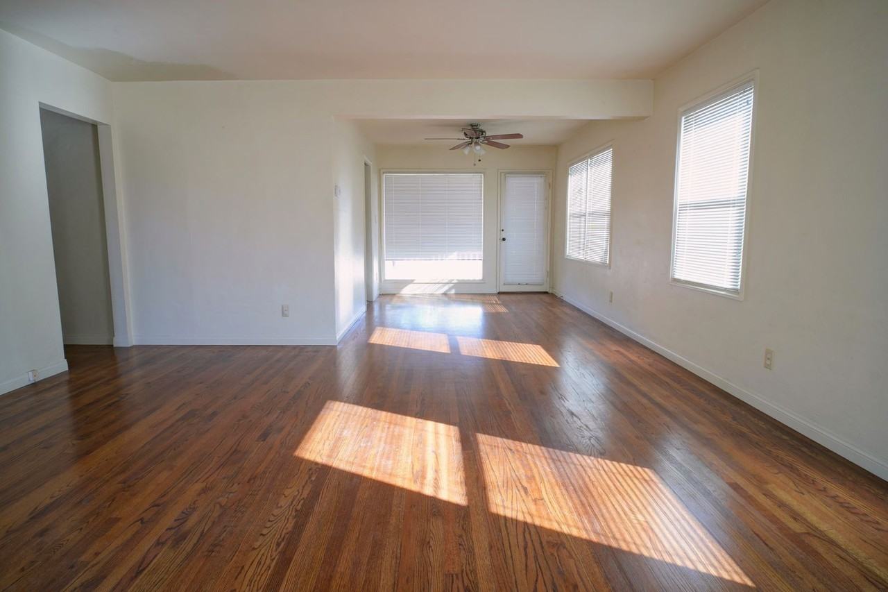 5021 Garfield St - Photo 4 of 20