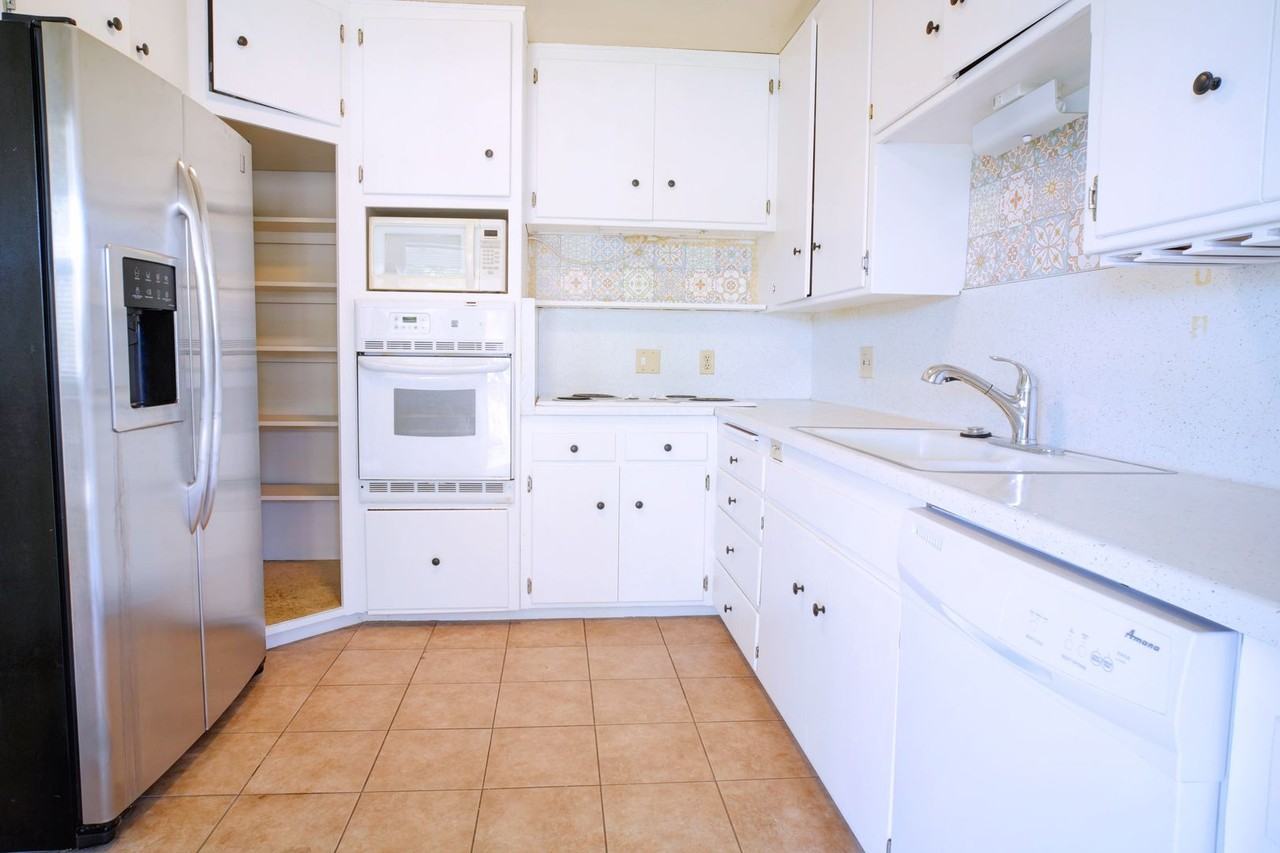 5021 Garfield St - Photo 5 of 20