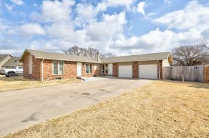 featured image of 2130 S White Oak Dr