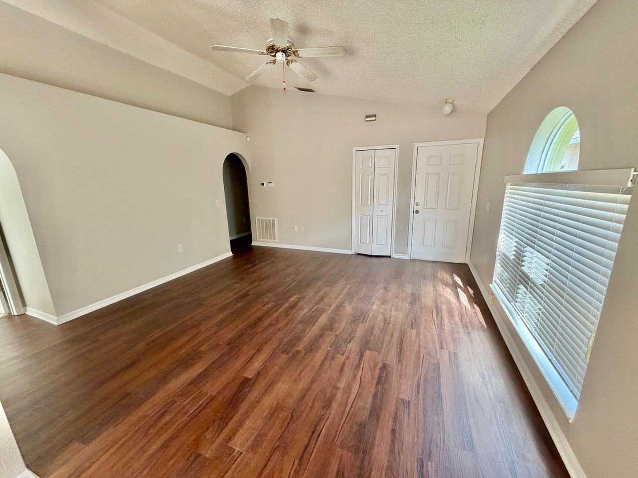 131 Gleason Cv - Photo 5 of 16