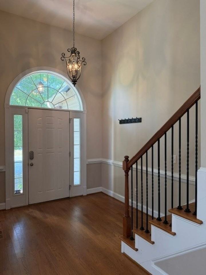 208 Laurel Dr - Photo 4 of 41