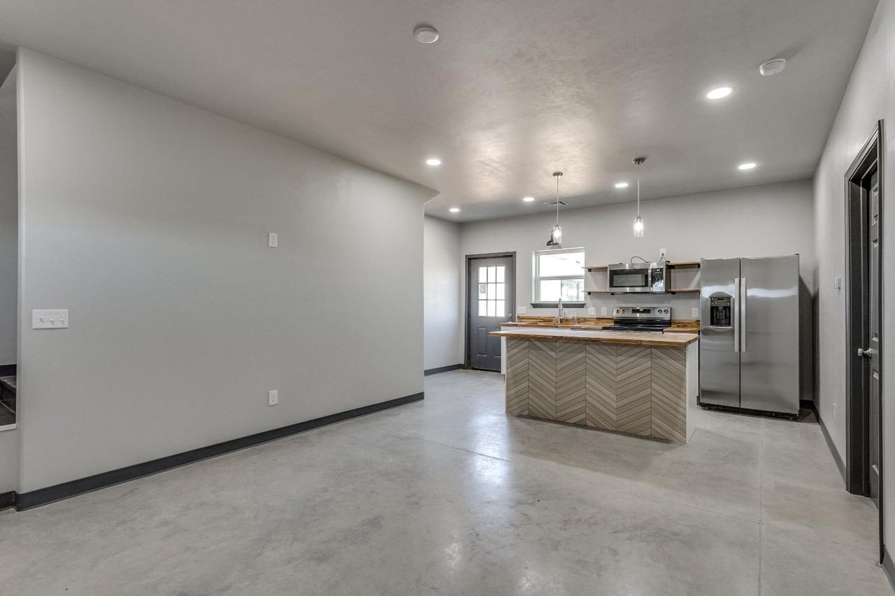 12571 Highway 77 - Photo 3 of 50