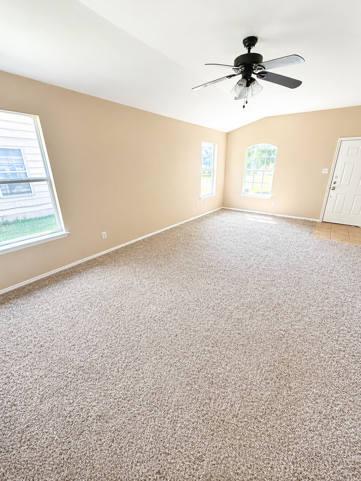 10008 Smock Mill Ln - Photo 4 of 19