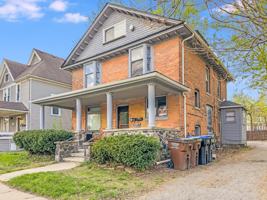 featured image of 123 College Pl