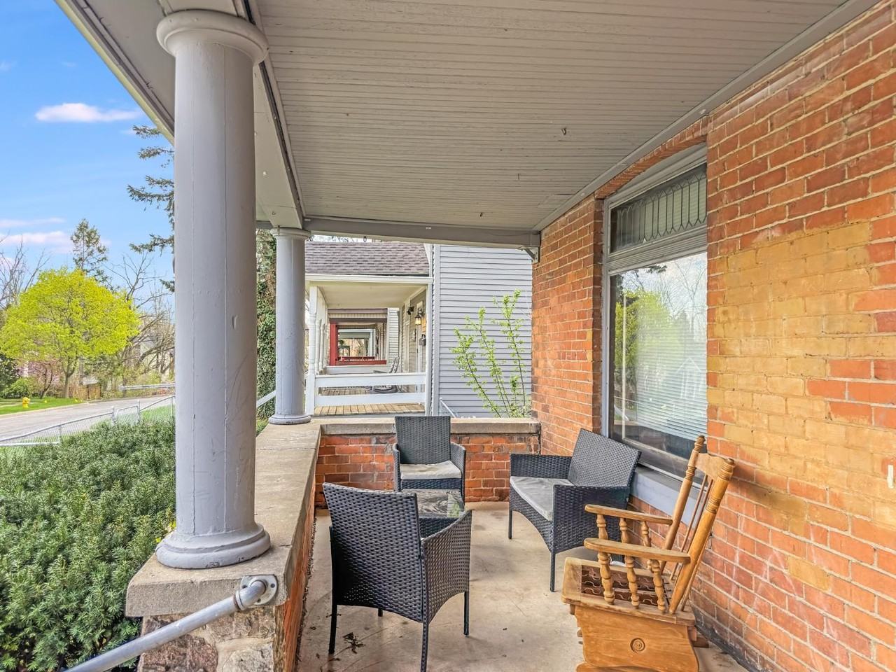 123 College Place - Photo 4 of 4