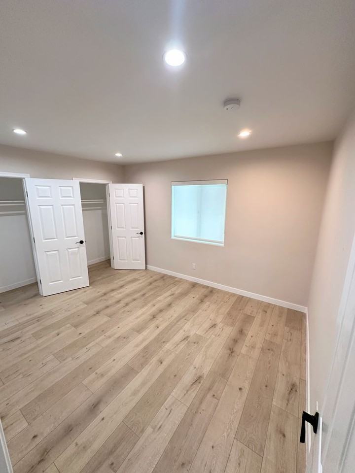 6722 Hesperia Ave - Photo 7 of 18
