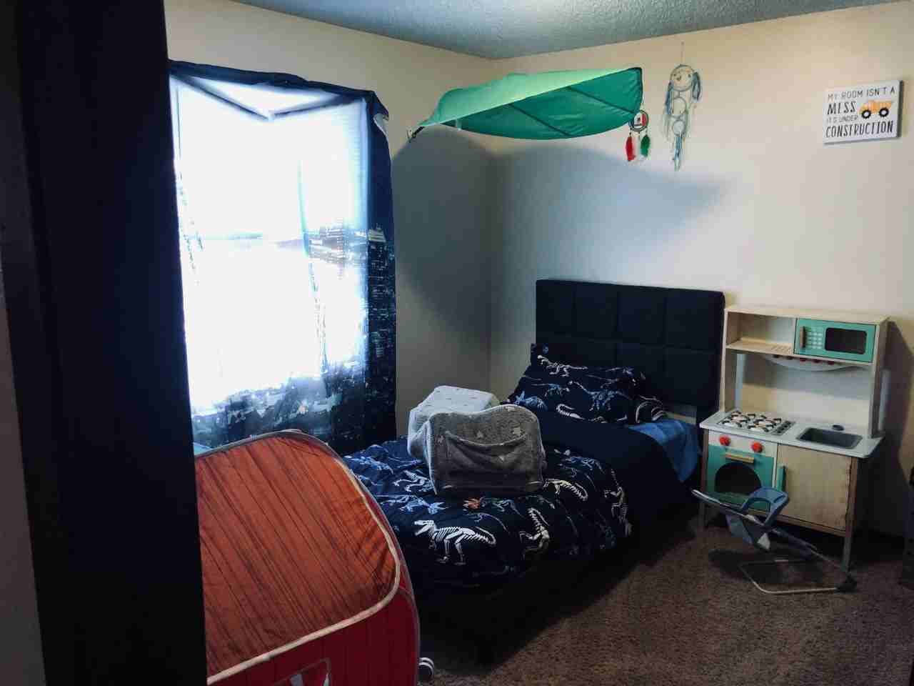 320 Micheels Ln - Photo 3 of 5