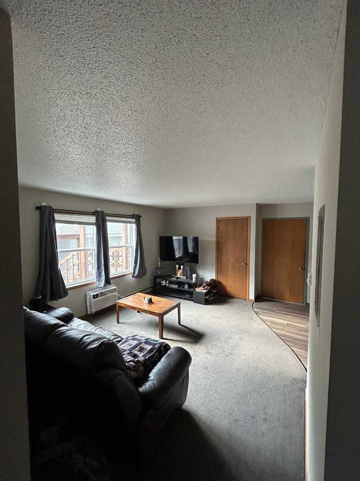 320 N 2nd St - Photo 2 of 10