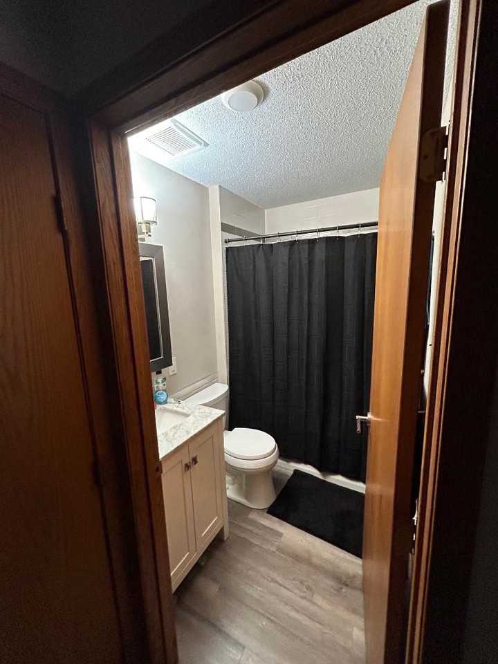 320 N 2nd St - Photo 4 of 10