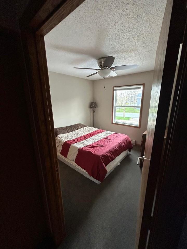 320 N 2nd St - Photo 7 of 10