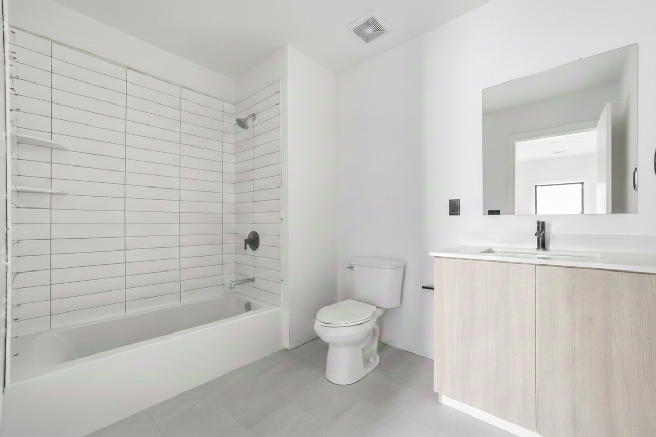 1036 Commonwealth Ave - Photo 3 of 11