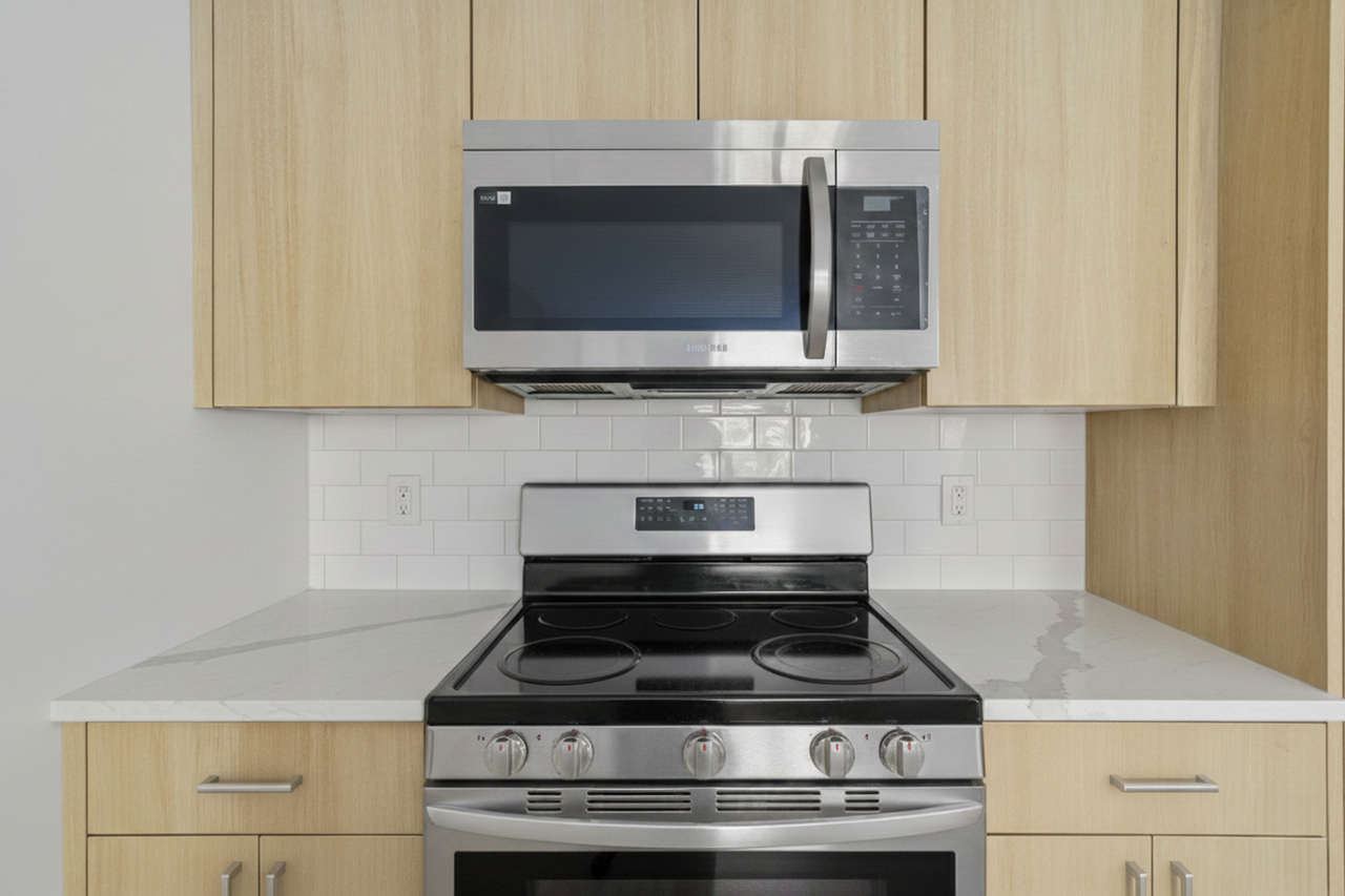 1036 Commonwealth Ave - Photo 5 of 11