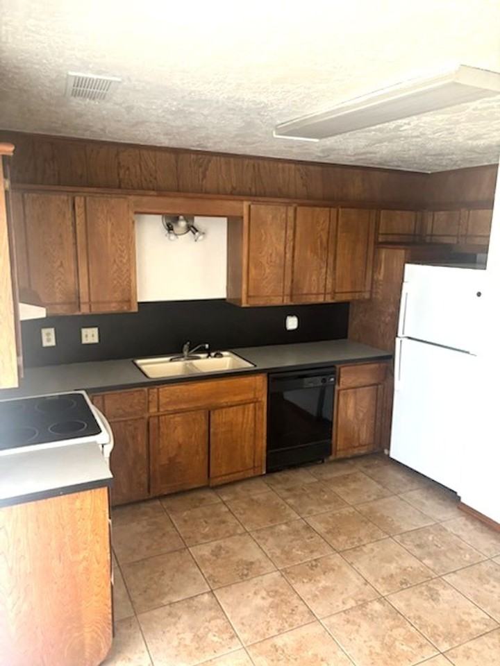 2903 Ne Tortoise Dr #B - Photo 6 of 12