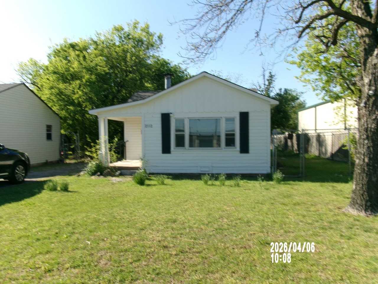 2112 Sw A Ave - Photo 2 of 38