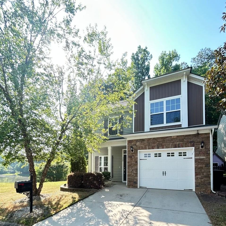 328 Northwood St - Photo 2 of 11