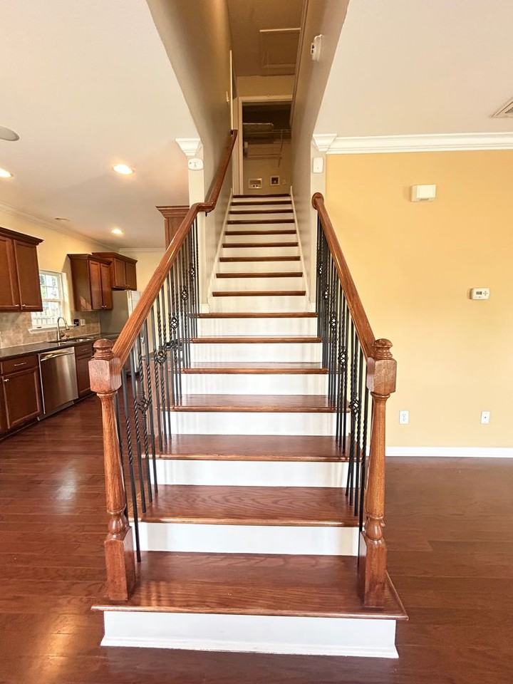 328 Northwood St - Photo 5 of 11