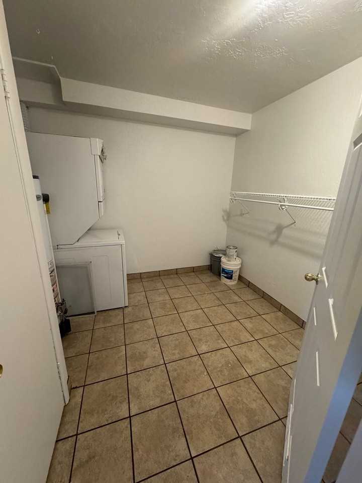 719 E 12100 S - Photo 4 of 9