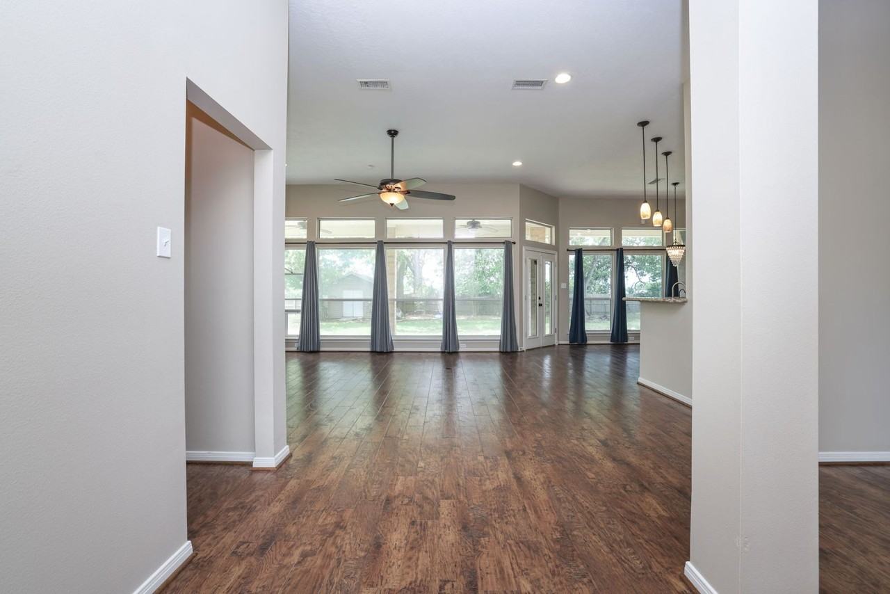 105 Lawrence Marshall Dr - Photo 5 of 40