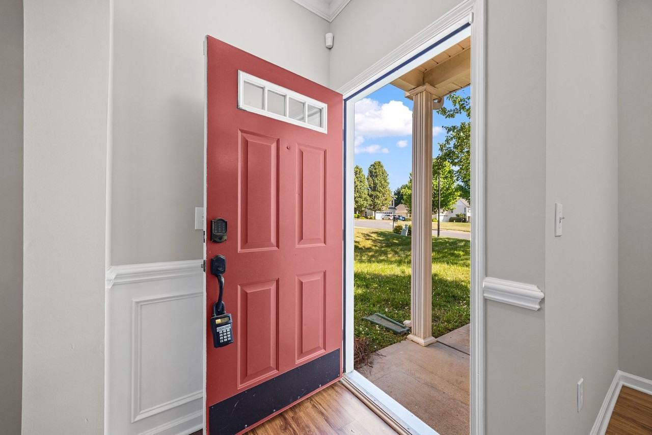 2330 Mirage Pl - Photo 3 of 38