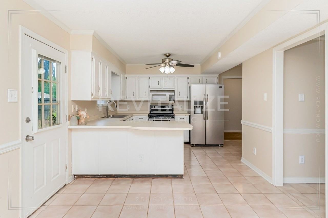 9490 Cinder Dr - Photo 4 of 22