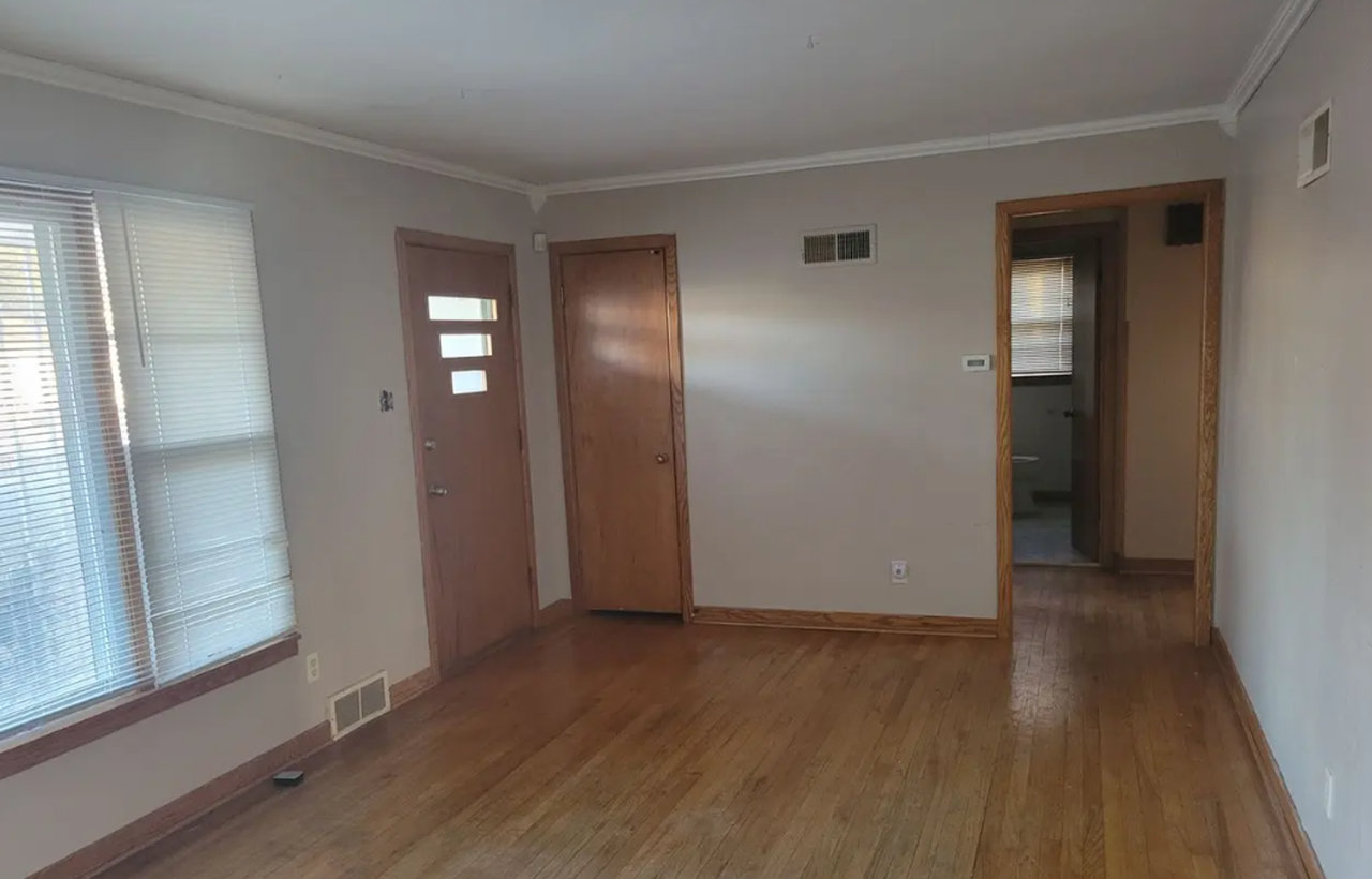 1635 Sw Burnett Rd - Photo 3 of 13