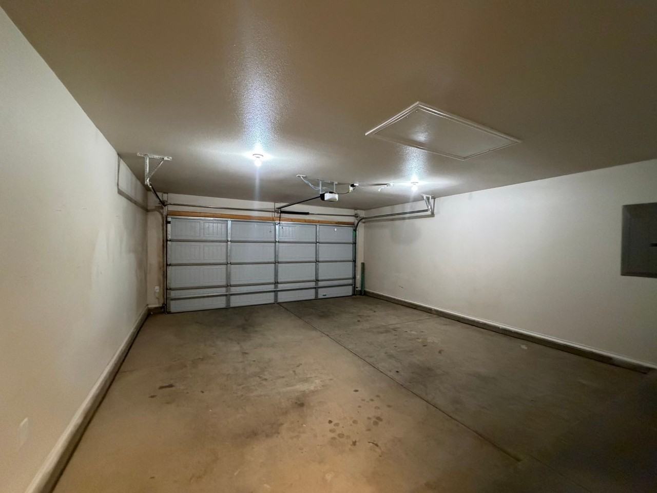 7350 100th St - Photo 6 of 35