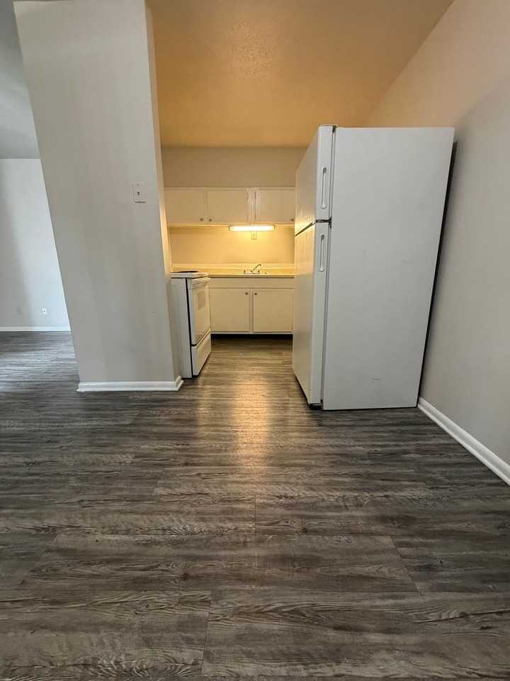421 Poplar Level Ct #112 - Photo 4 of 10