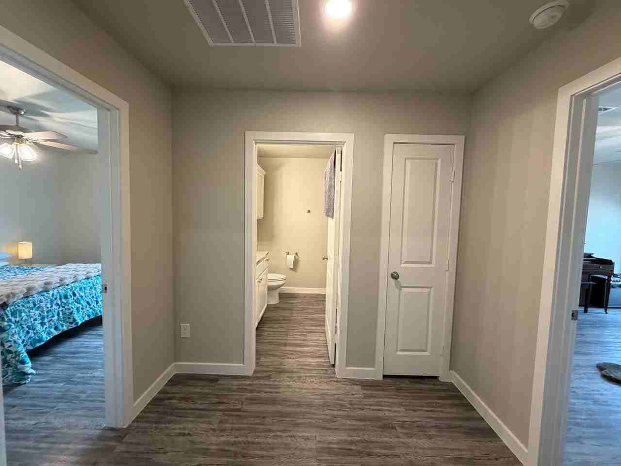 3210 Viola Ave - Photo 5 of 28